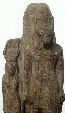 assets/Széth_image2.jpeg|invert_dark